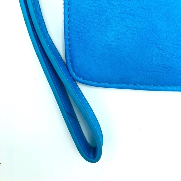 Beautiful Fabric and Leather Clutch by Revolution by Edwin - Picture 3 of 7
